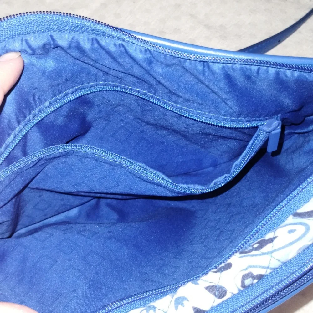 Vera Bradley blue floral cross body bag - Picture 7 of 10